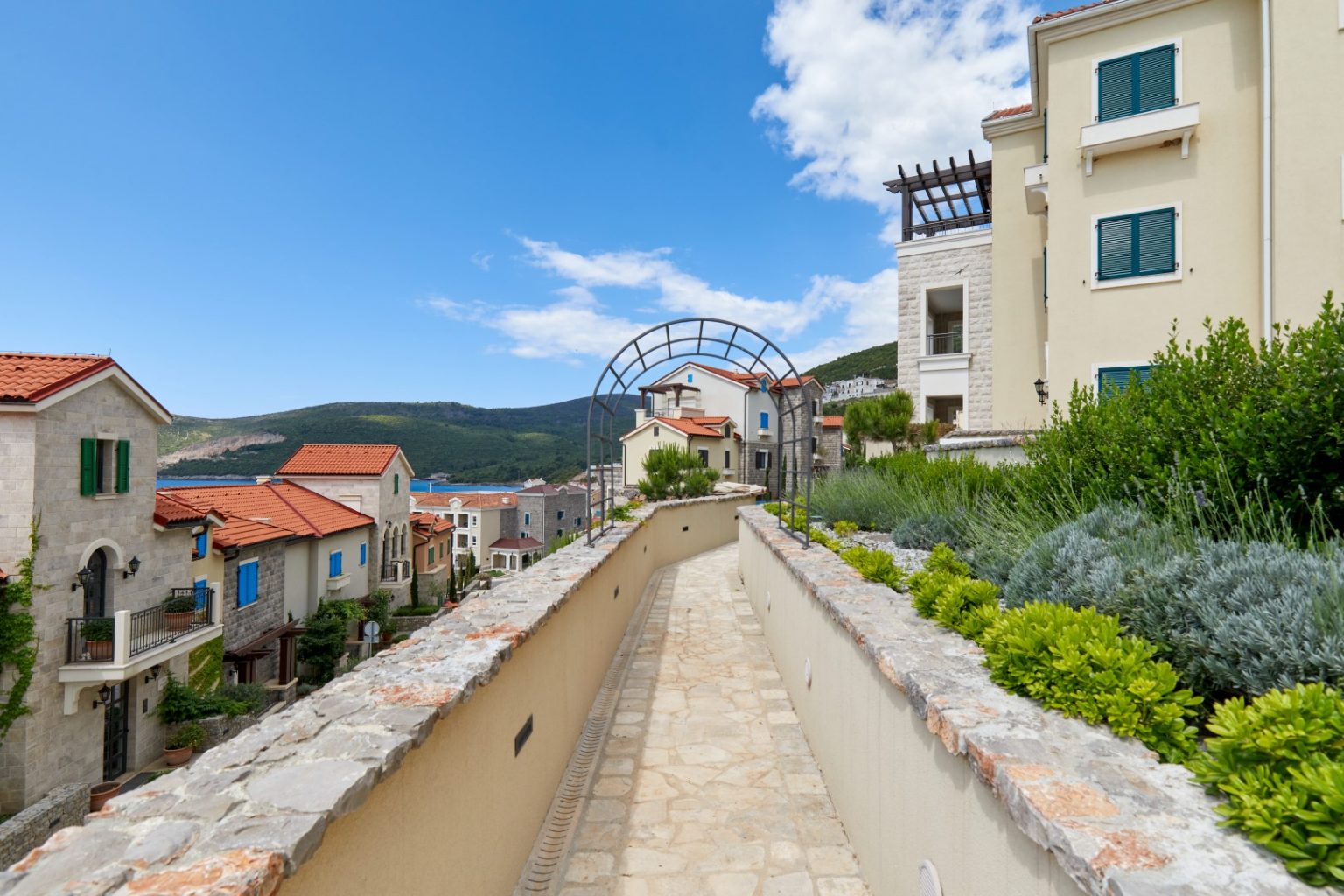 Lavanda Apartment, Lustica Bay