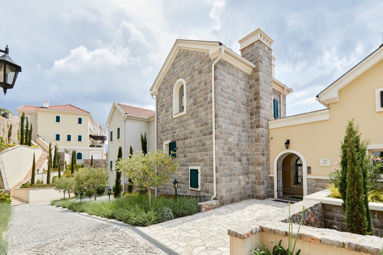 Lavanda Apartment, Lustica Bay