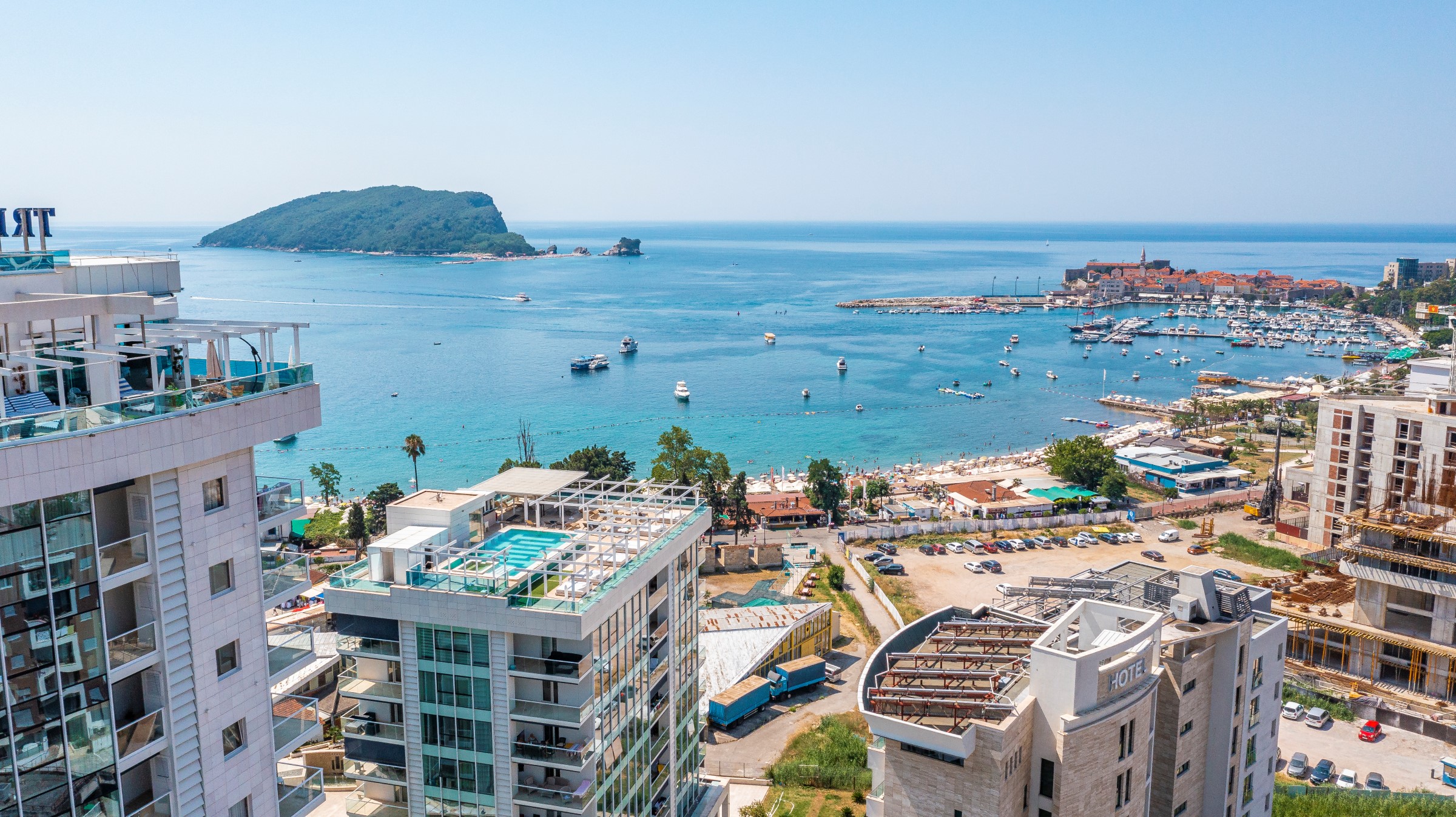 12 Budva Tre Canne – one bedroom apartment with sea view and garage. Sezonski trendovi na tržištu nekretnina — Aktivnost tržišta zimi i ljeti