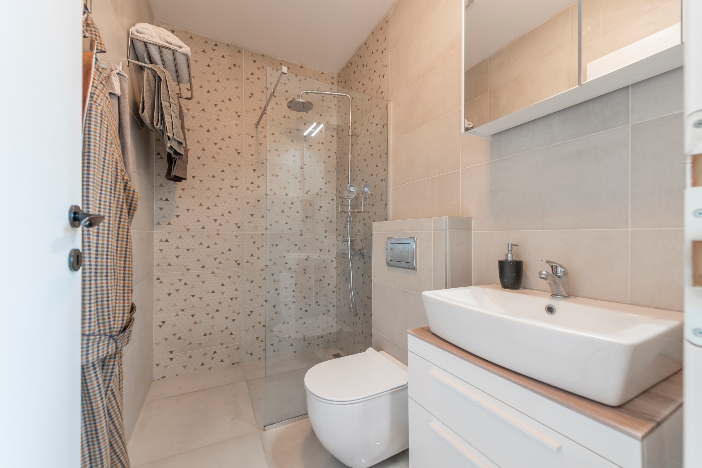 2 bedroom apartment 110 m² Donja Lastva, Montenegro