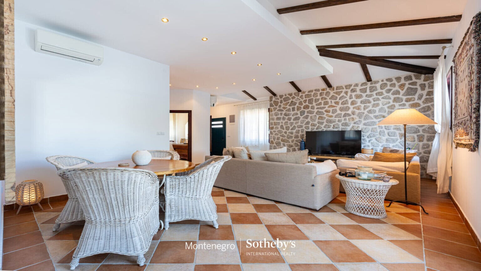 Kostanjica Two Bedroom Apartment