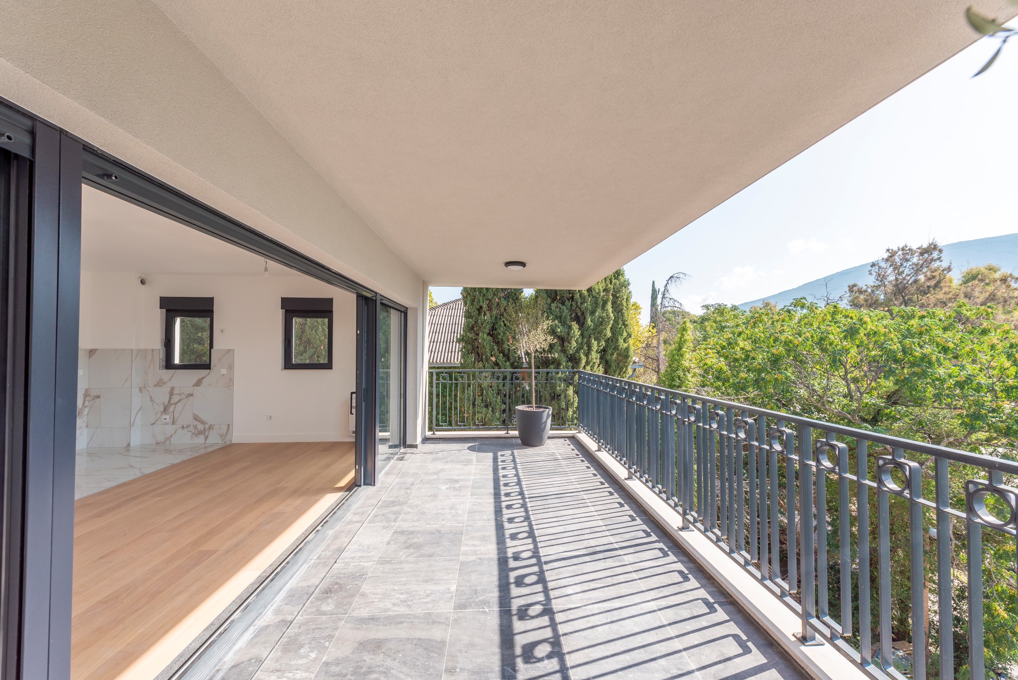 Mieszkanie 3 pokoi 91 m² Kumbor, Czarnogóra