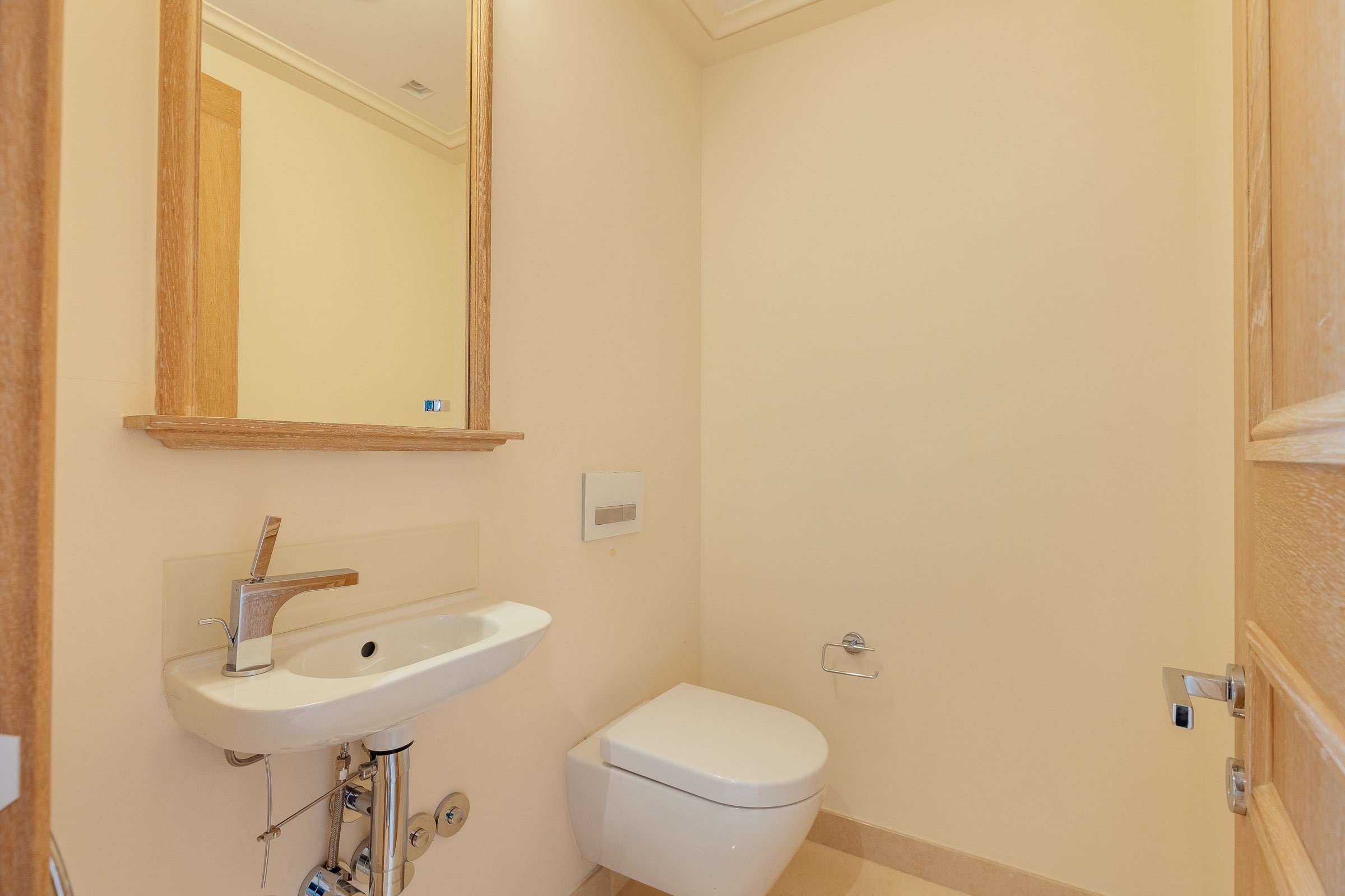 Mieszkanie 4 pokoi 107 m² Czarnogóra, Czarnogóra