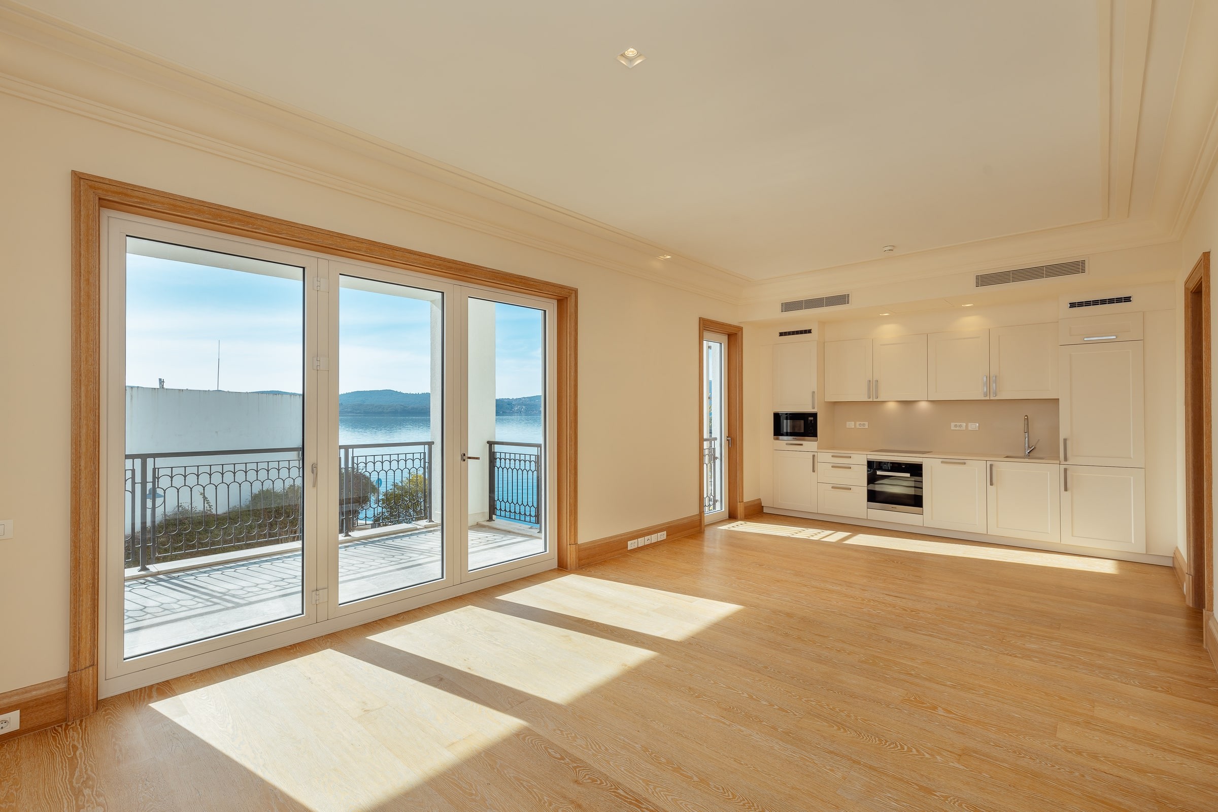 Mieszkanie 4 pokoi 107 m² Czarnogóra, Czarnogóra