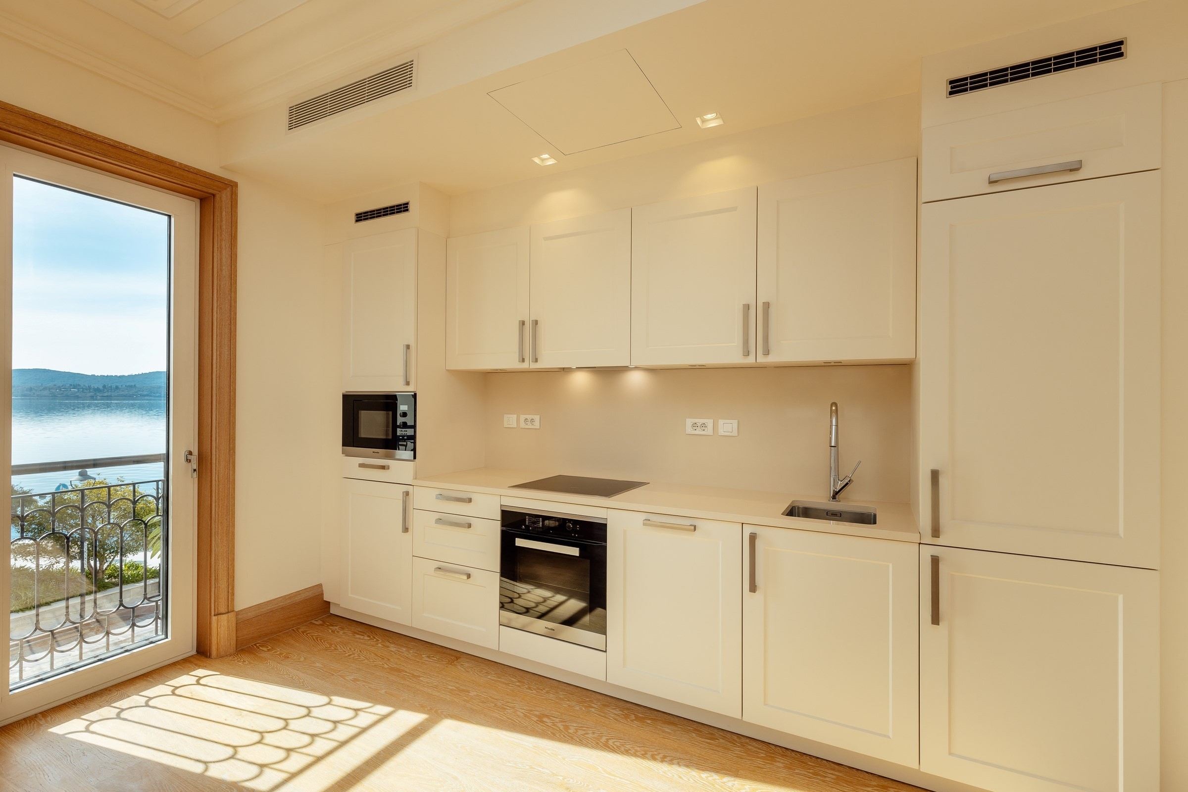 Mieszkanie 4 pokoi 107 m² Czarnogóra, Czarnogóra