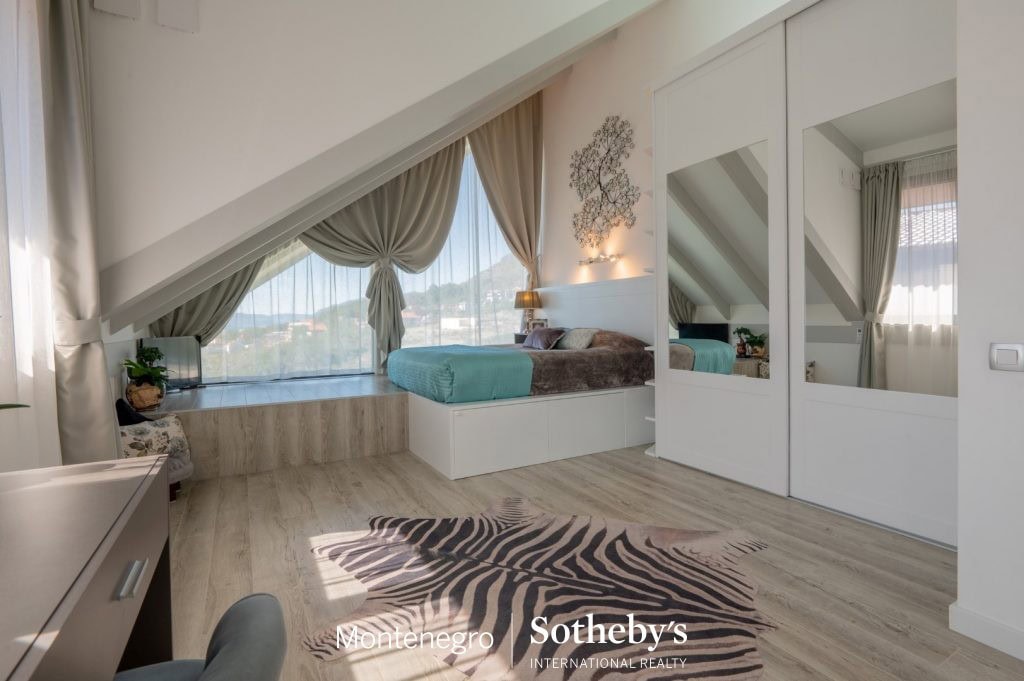 Curated visual reference: Picture Idea: Two Bedroom Eco House