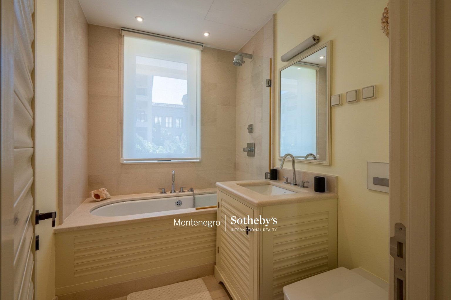 Teuta 2bdr Sea-View Apartment