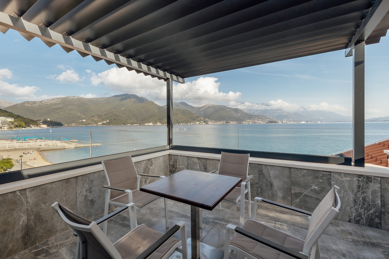 Hotel 784 m² en Bijela, Montenegro