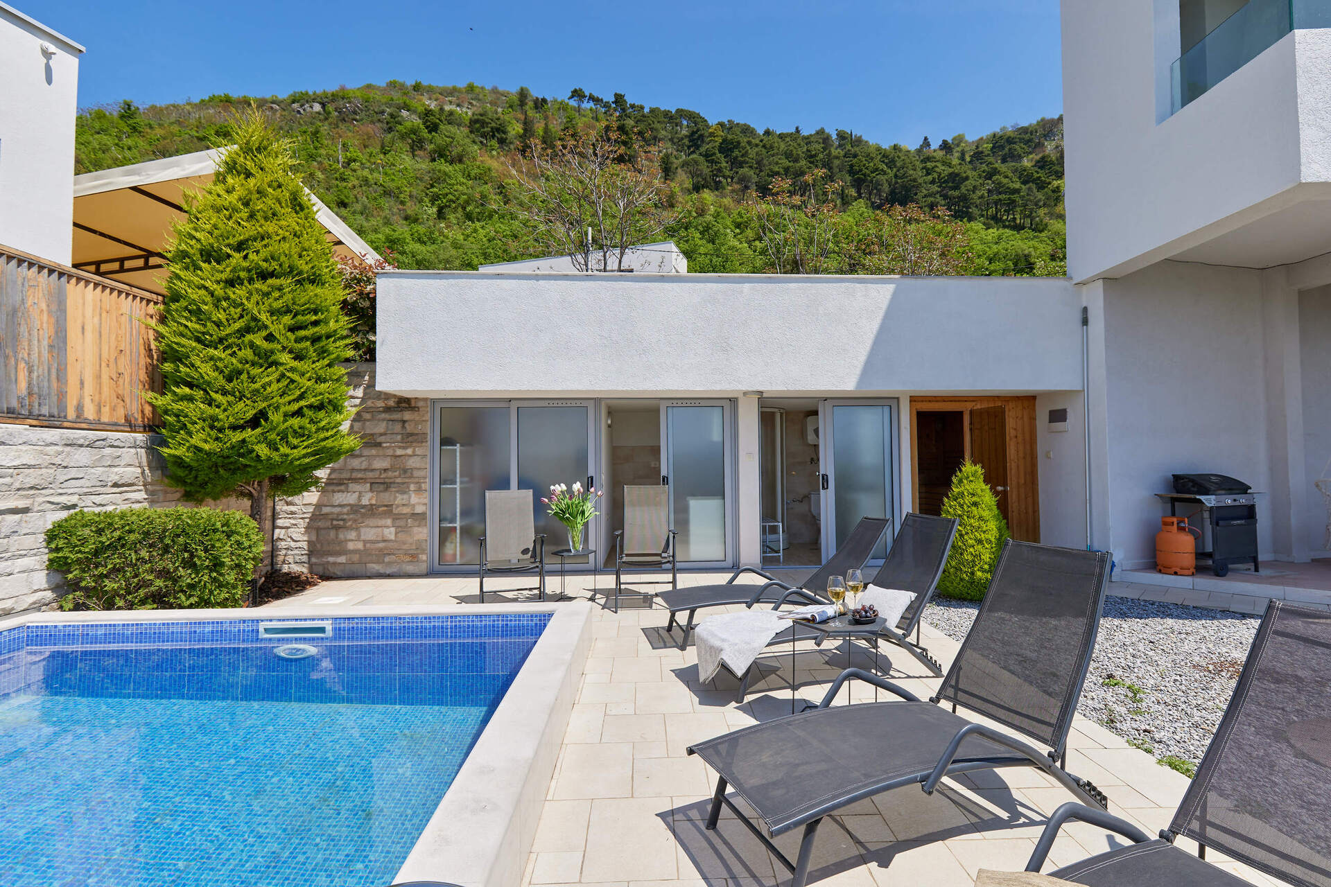3 bedroom villa 233 m² Kavac, Montenegro