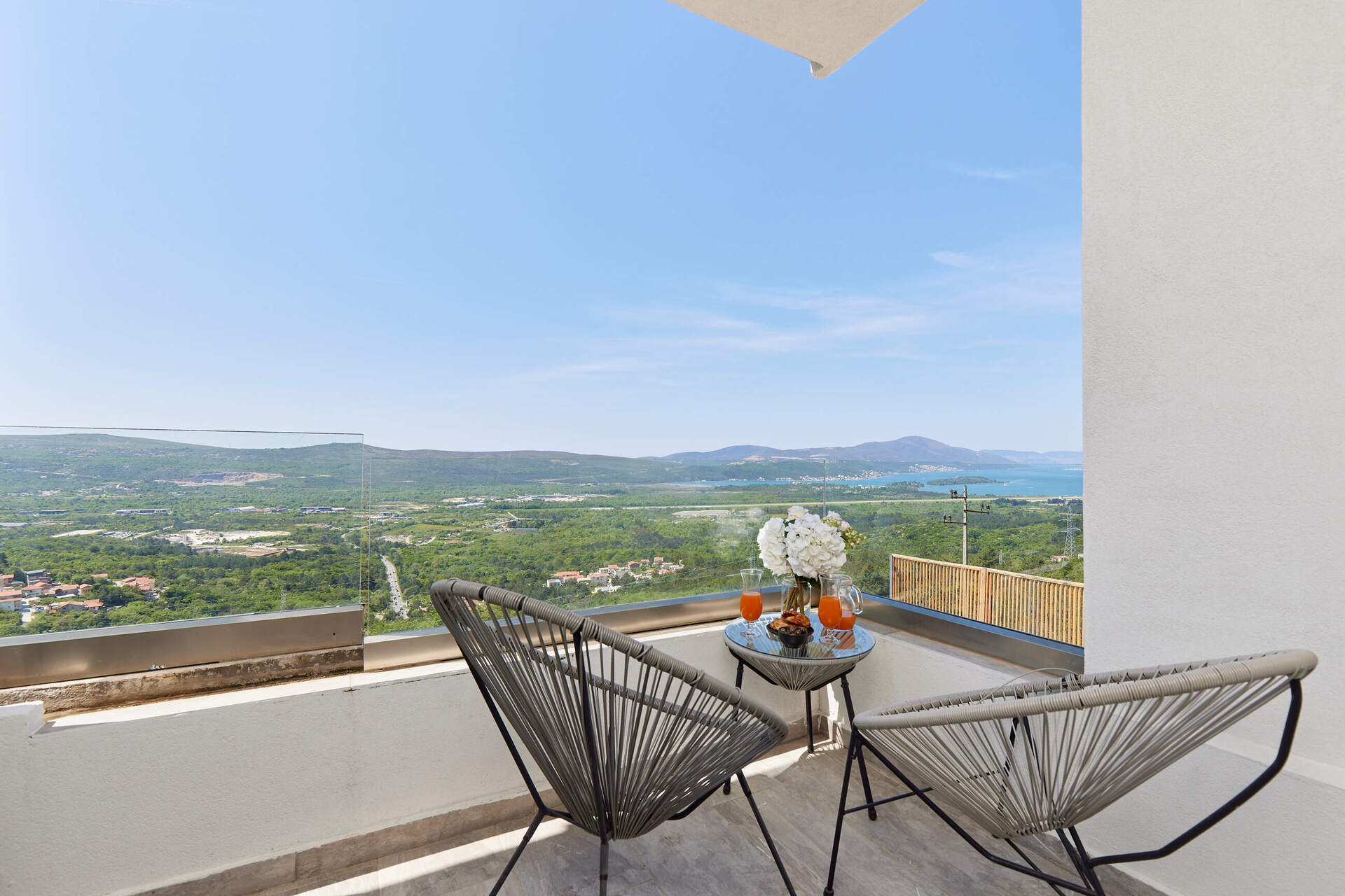 3 bedroom villa 233 m² Kavac, Montenegro
