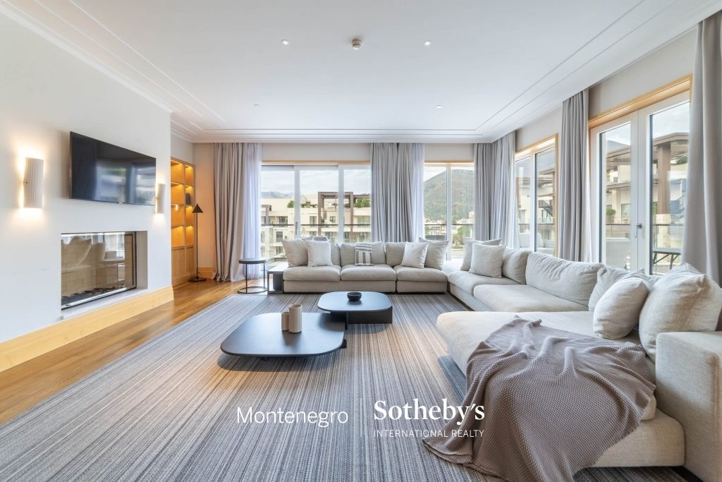 Picture of Exclusive 3-Bedroom Penthouse Aqua - Waterfront Living