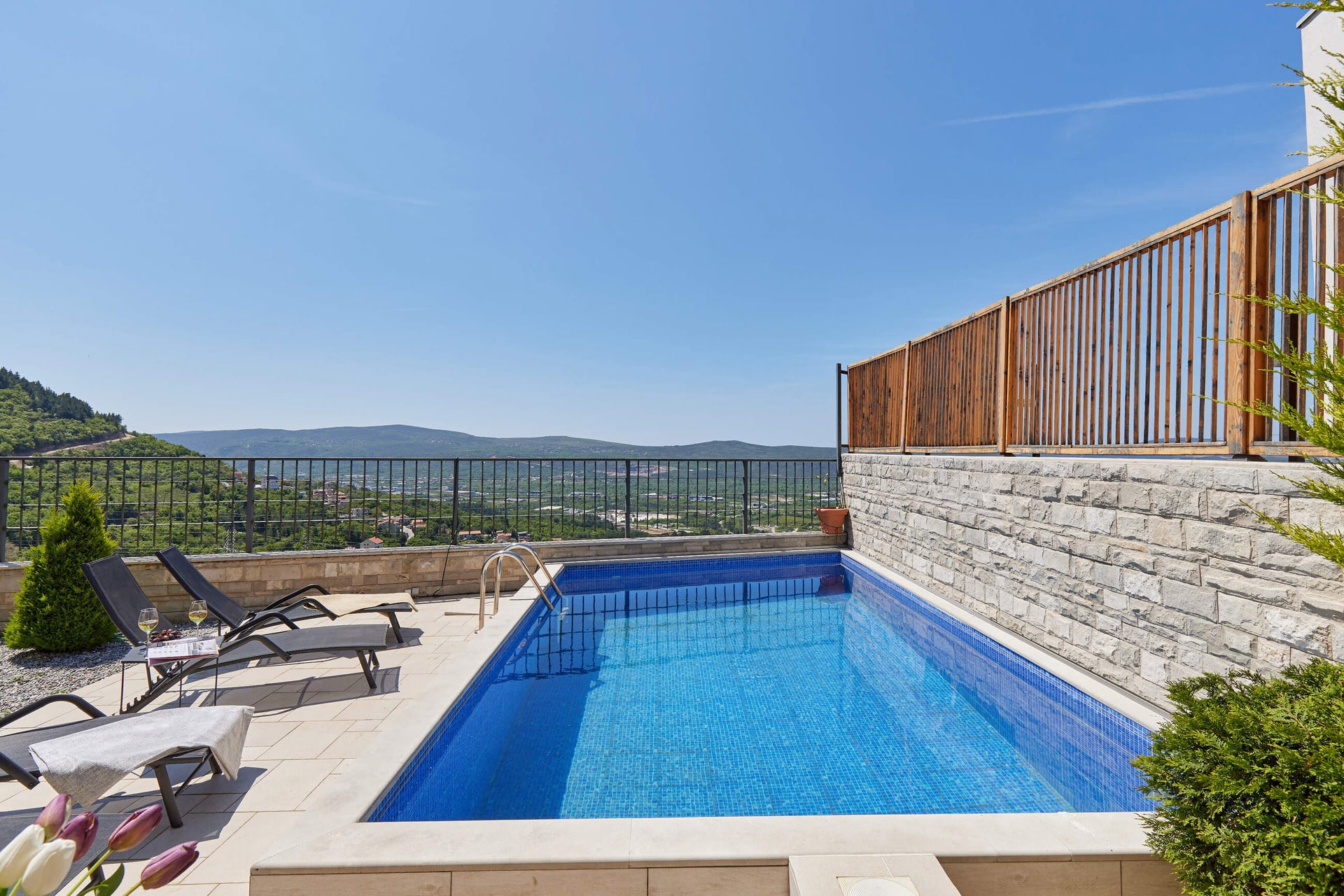 3 bedroom villa 233 m² Kavac, Montenegro