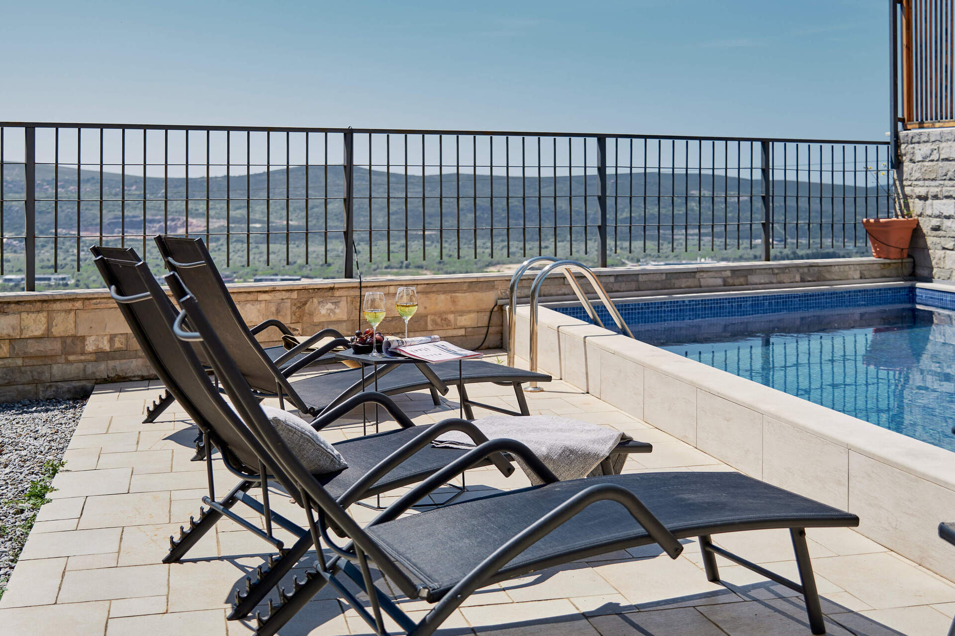 3 bedroom villa 233 m² Kavac, Montenegro