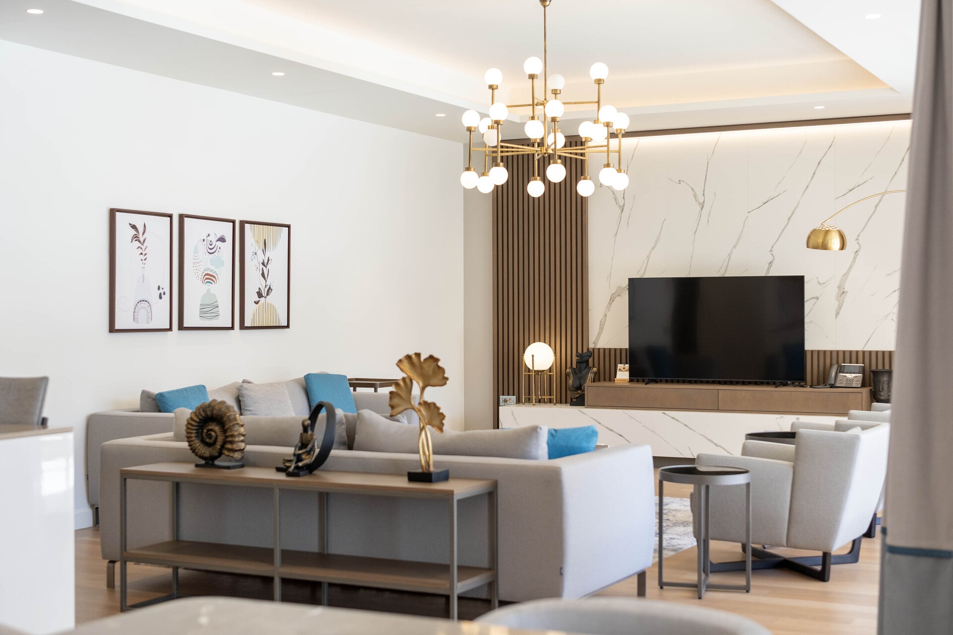 Квартира 4 комнаты 171 м² Кумбор, Черногория