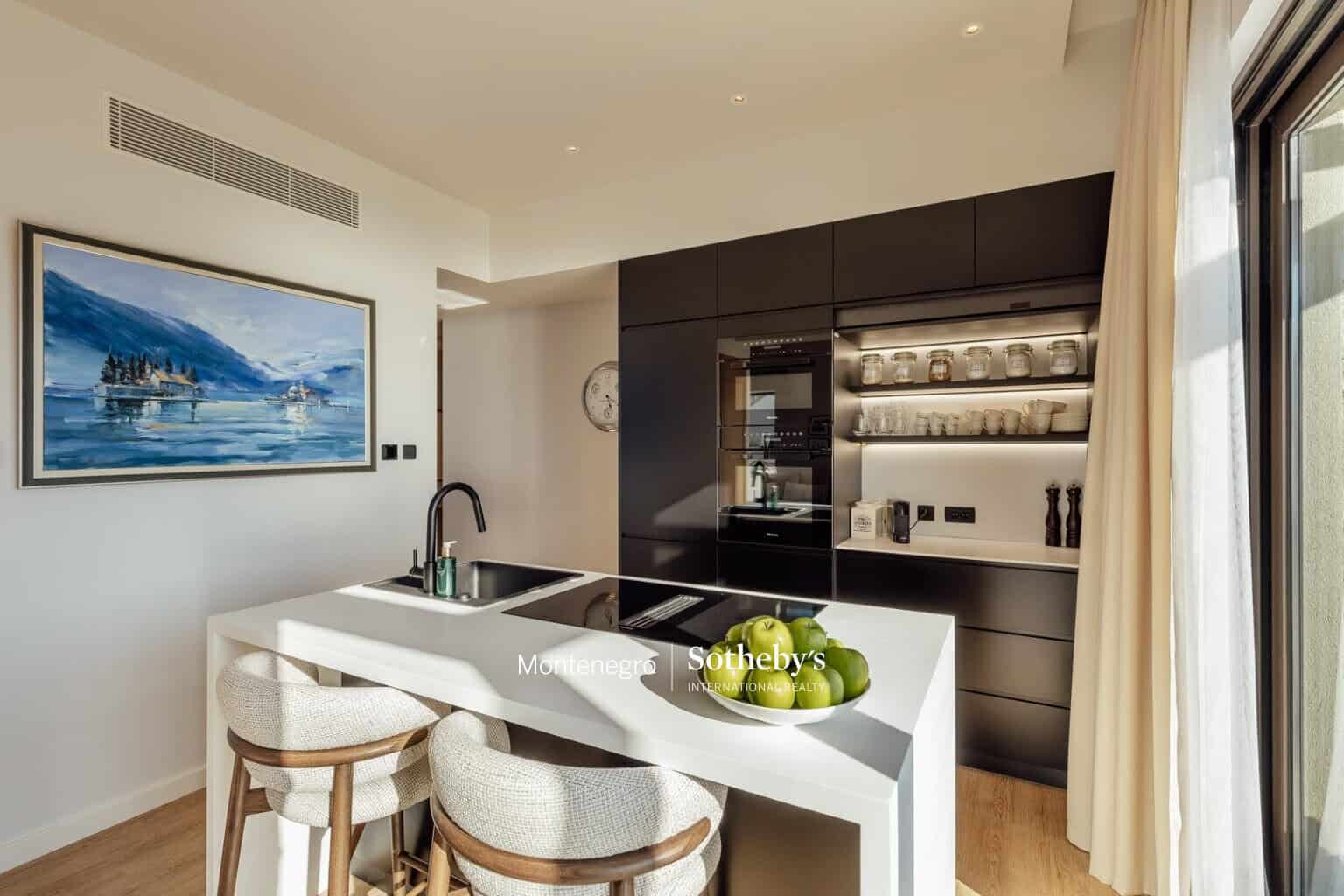 Thea Duplex Penthouse, Boka Place