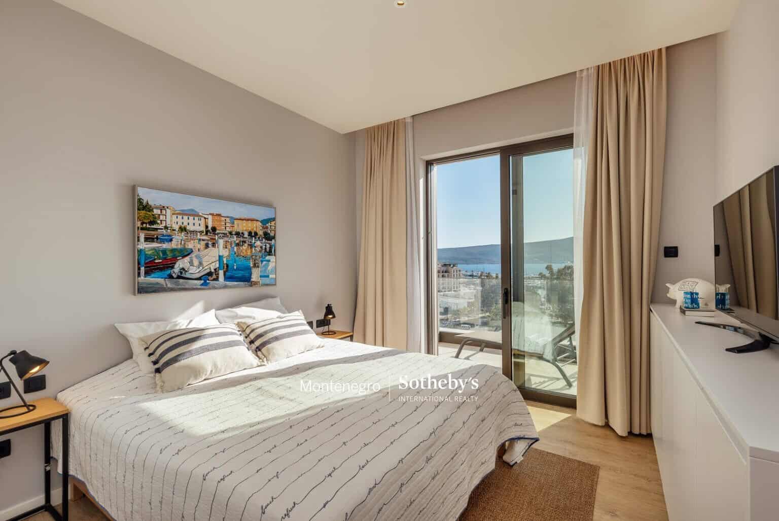 Thea Duplex Penthouse, Boka Place