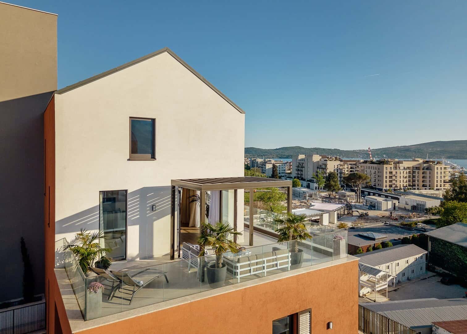 Thea Duplex Penthouse, Boka Place