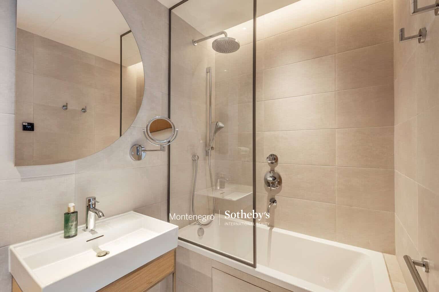 Thea Duplex Penthouse, Boka Place