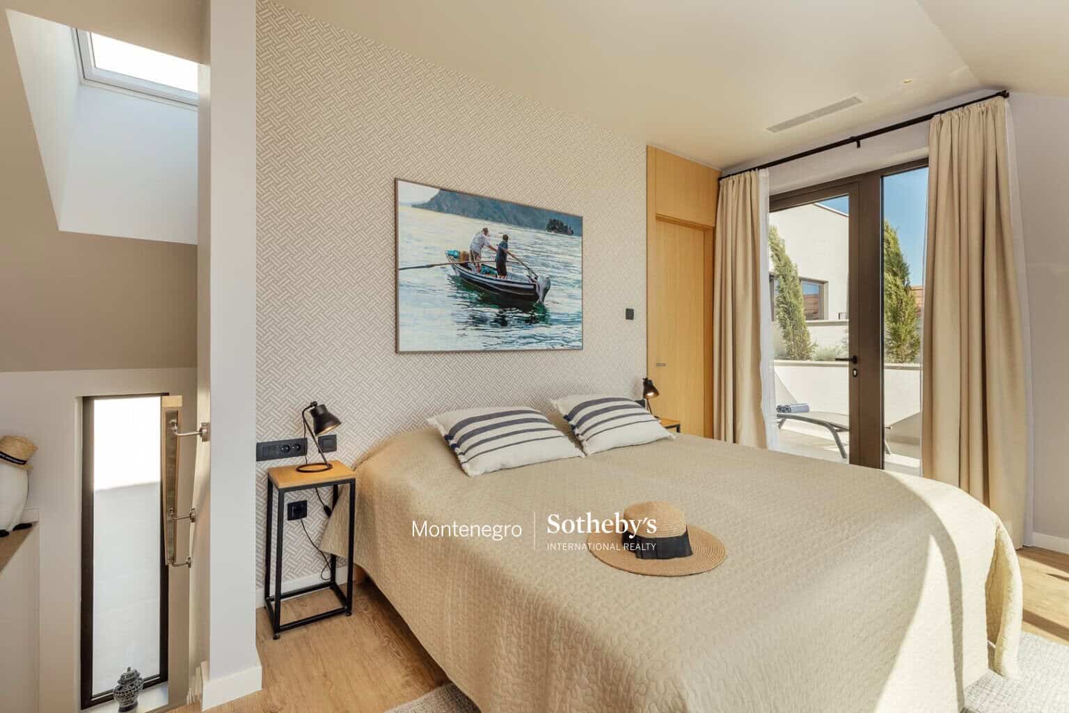 Thea Duplex Penthouse, Boka Place