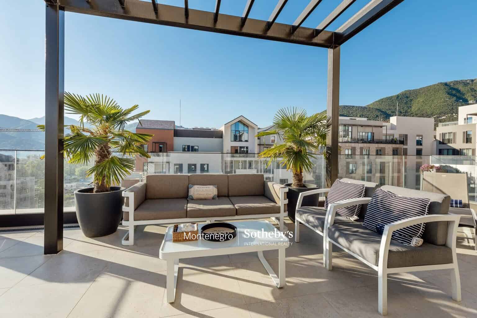 Thea Duplex Penthouse, Boka Place