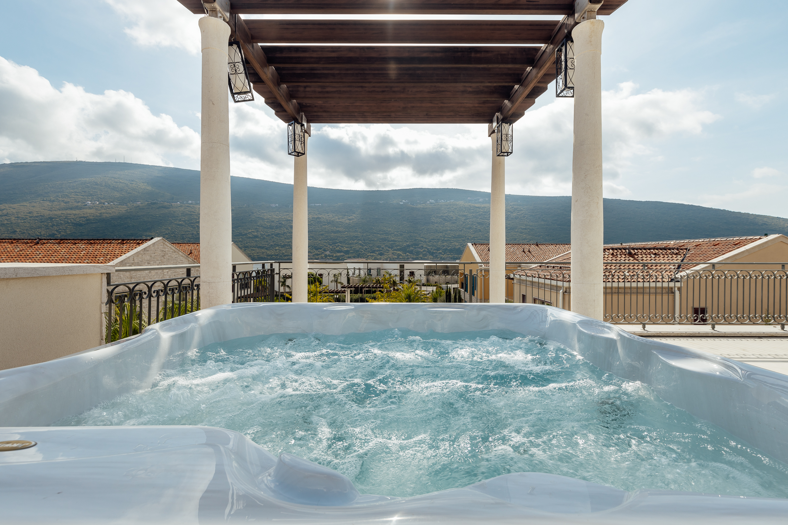 6-Zimmer-Villa 325 m² Kumbor, Montenegro