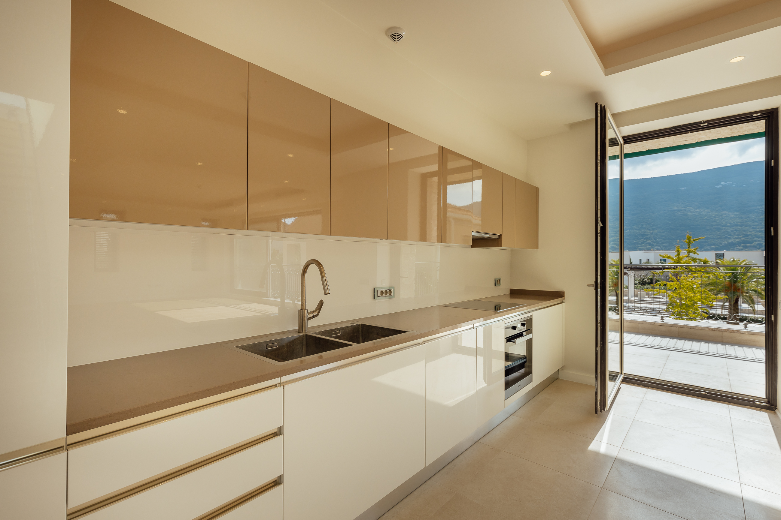 6-Zimmer-Villa 325 m² Kumbor, Montenegro