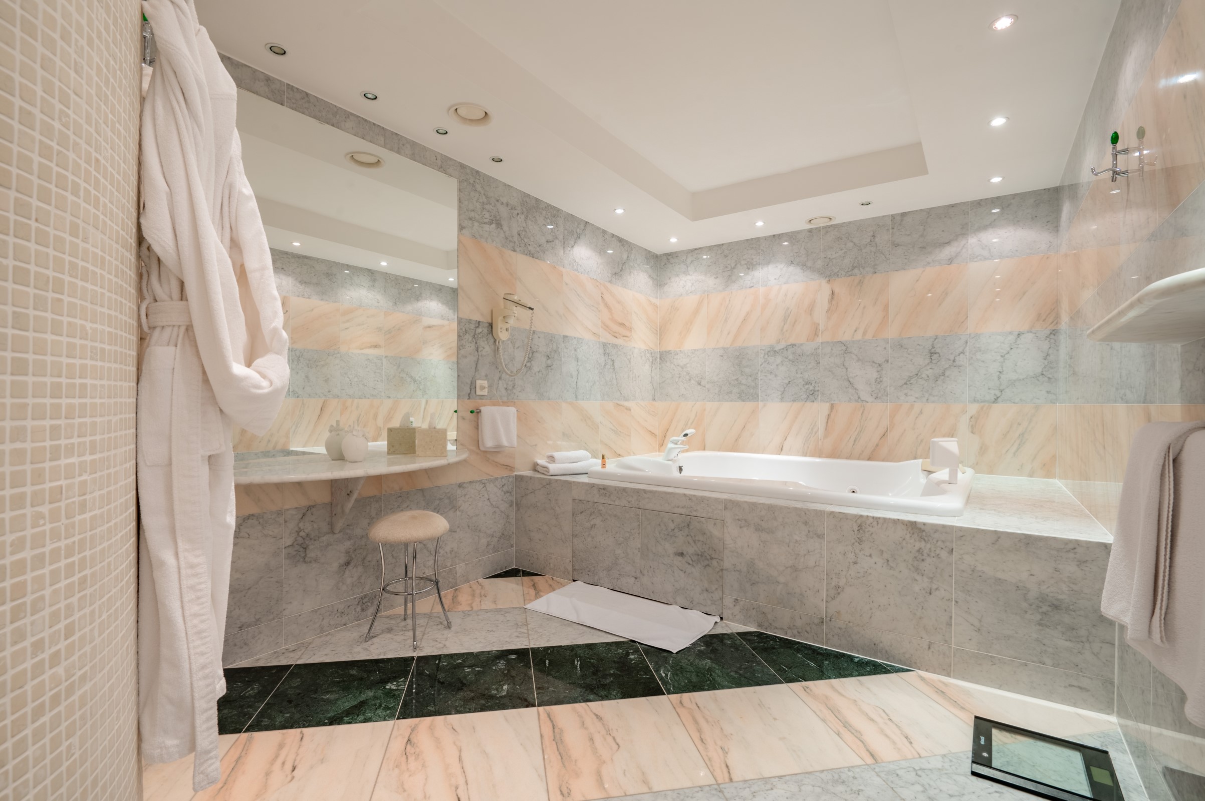 Villa 15 bedrooms 959 m² Sveti Stefan, Montenegro