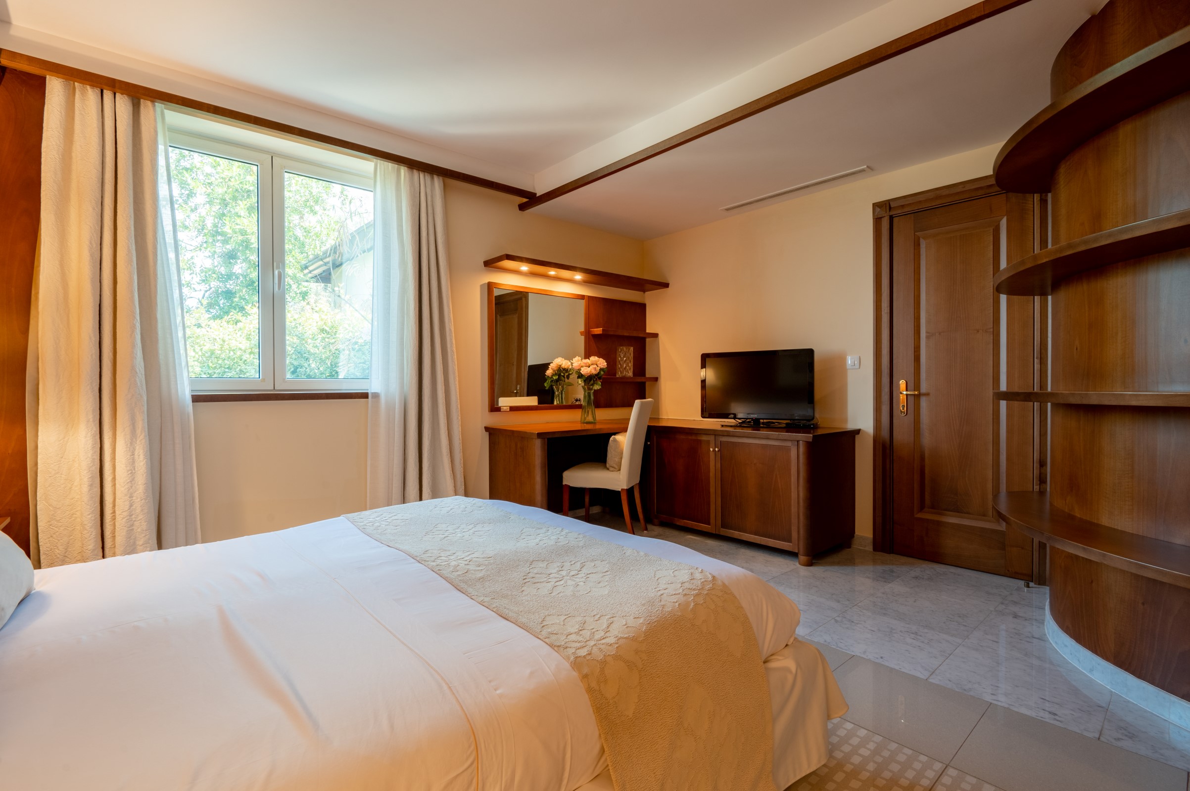 Villa 15 bedrooms 959 m² Sveti Stefan, Montenegro