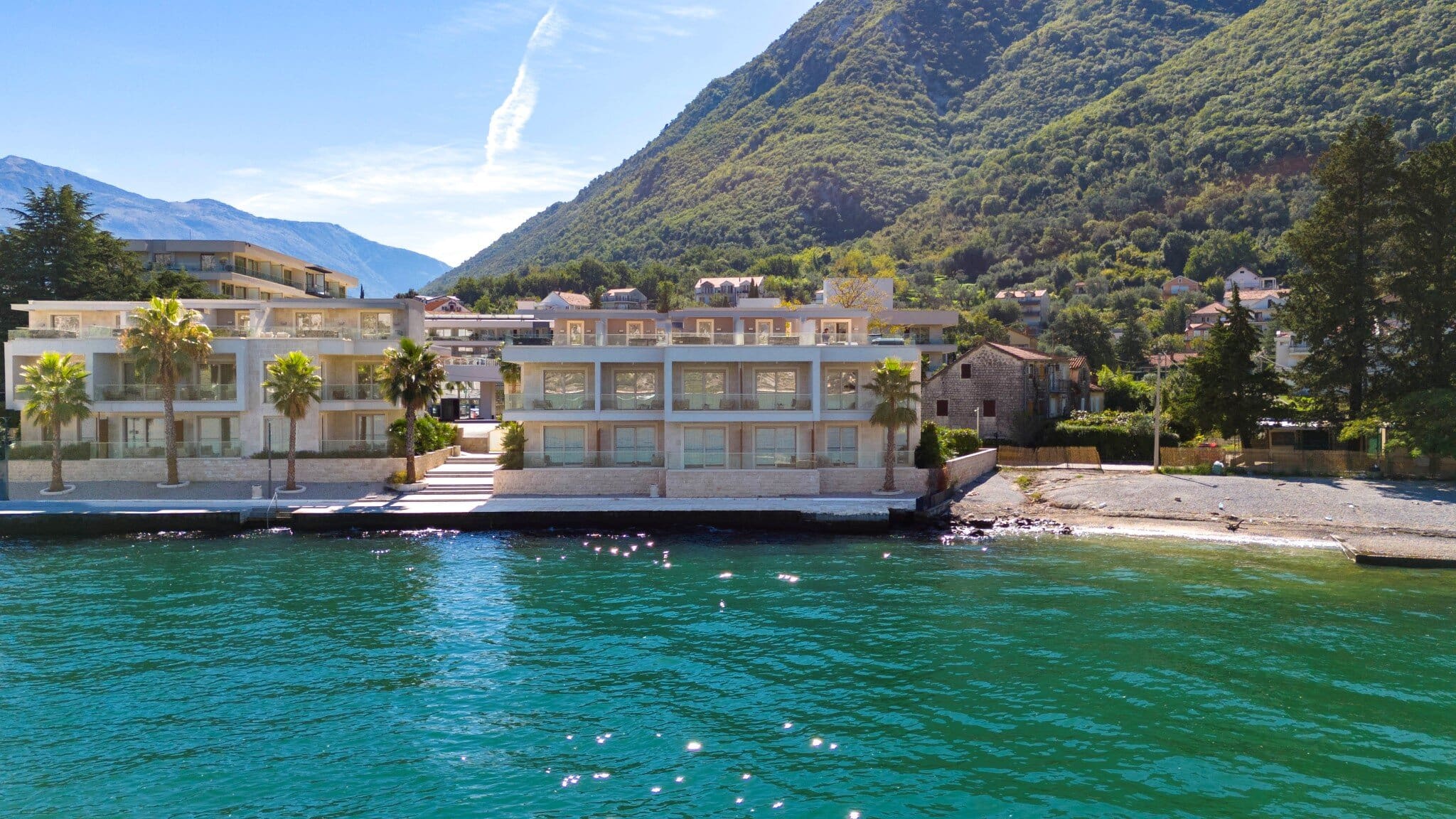 Luxury Bayfront 3bdr Villa
