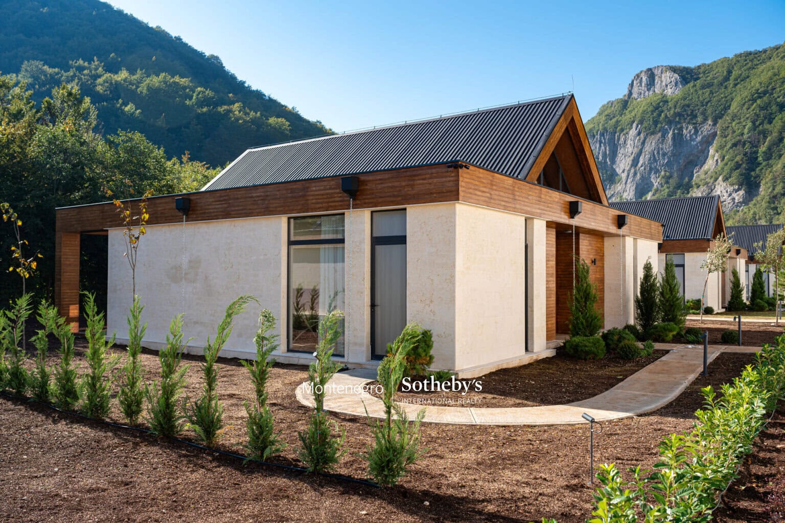 Contemporary Eco Villa Kolasin
