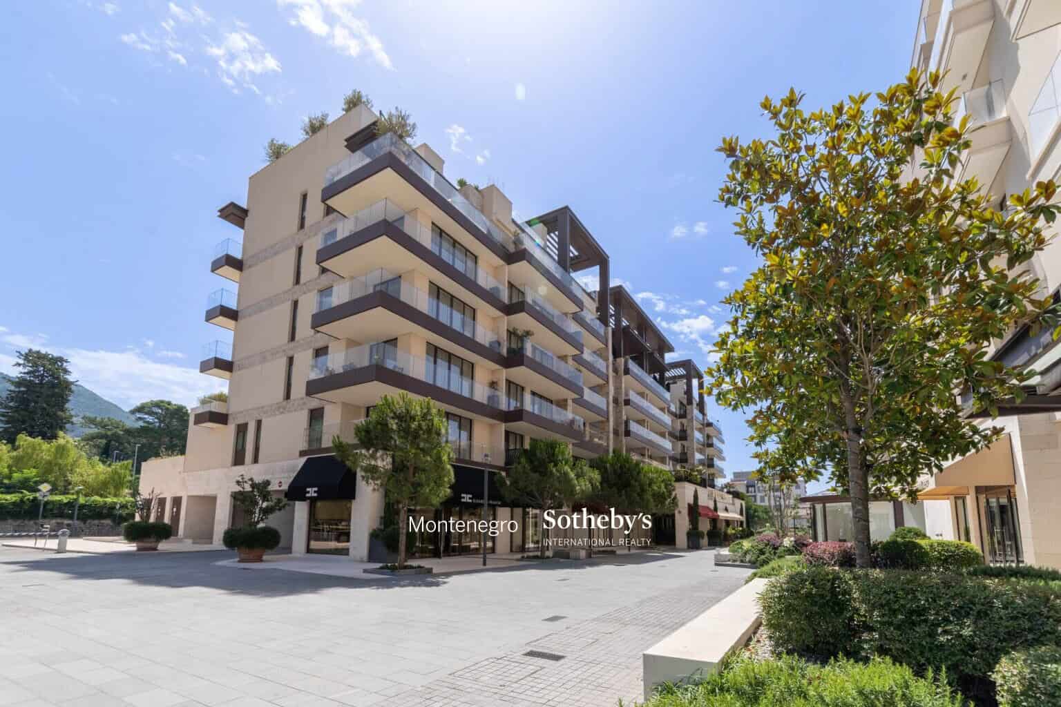 Luxury 1bdr Apartment Elena