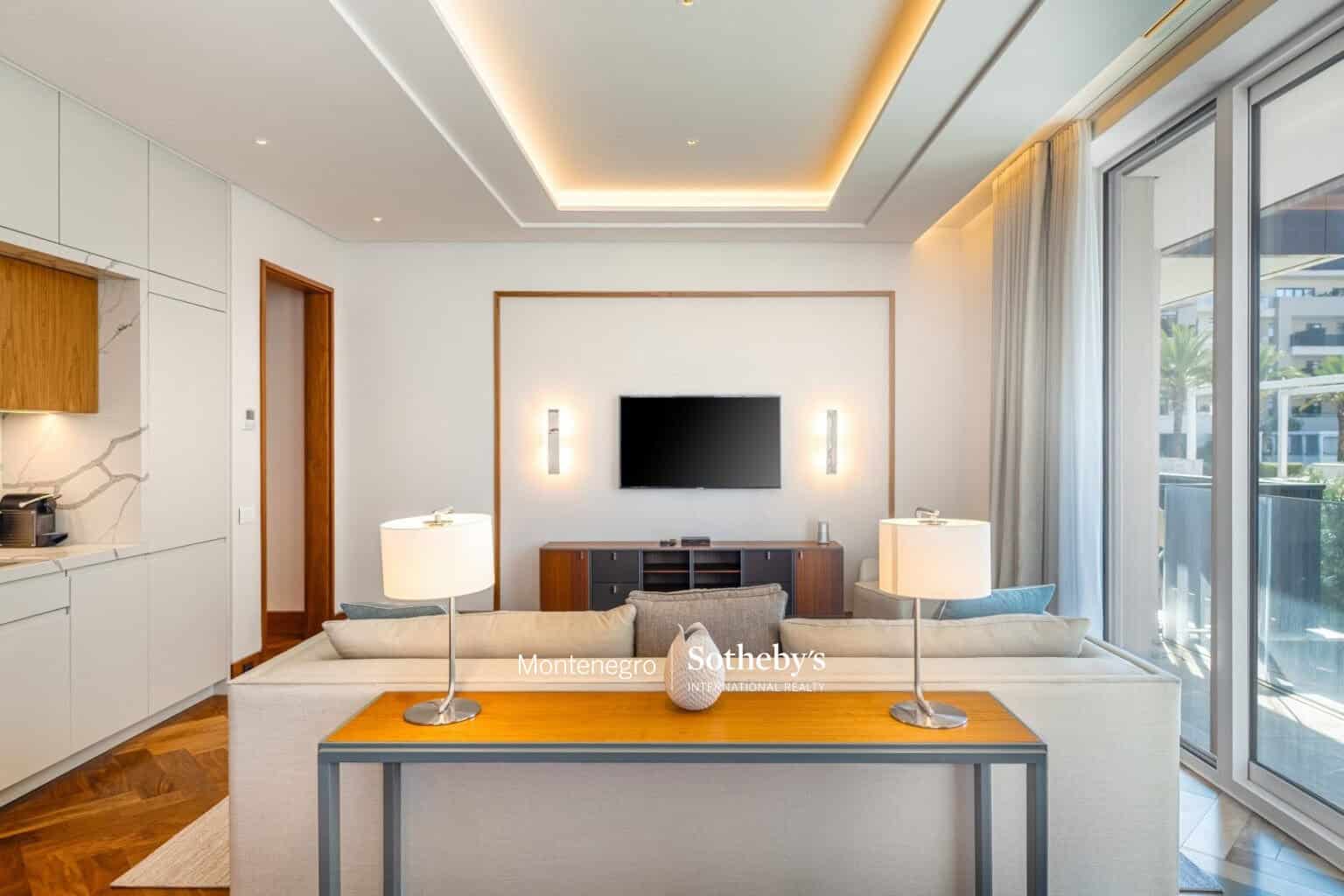 Luxury 1bdr Apartment Elena