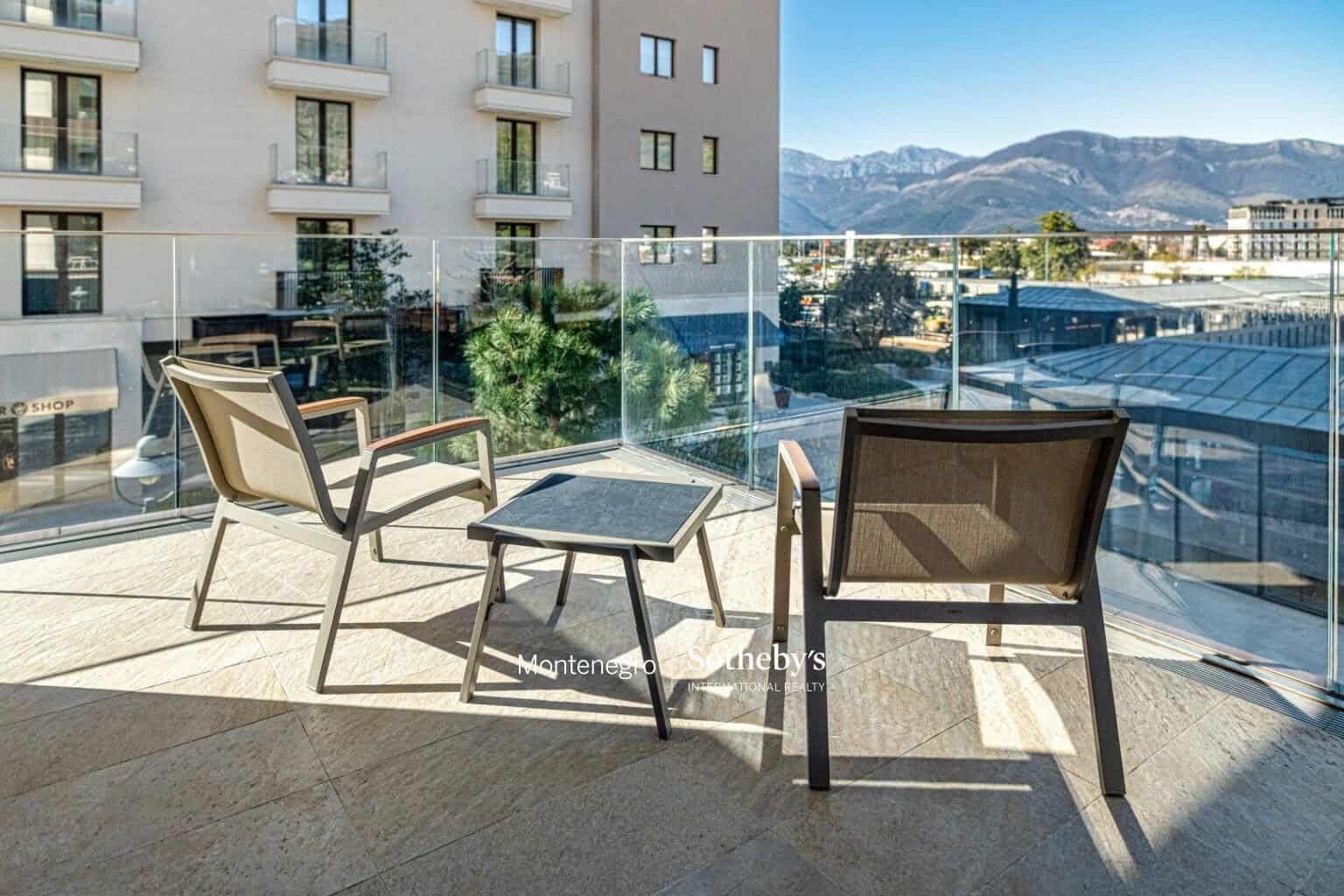 Luxury 1bdr Apartment Elena