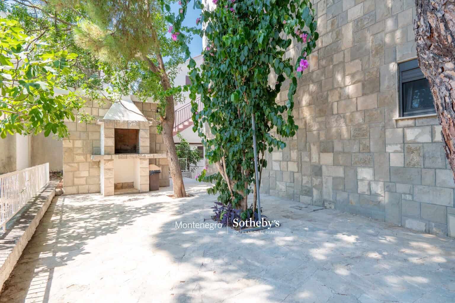 Utjeha 3bdr Sea View House