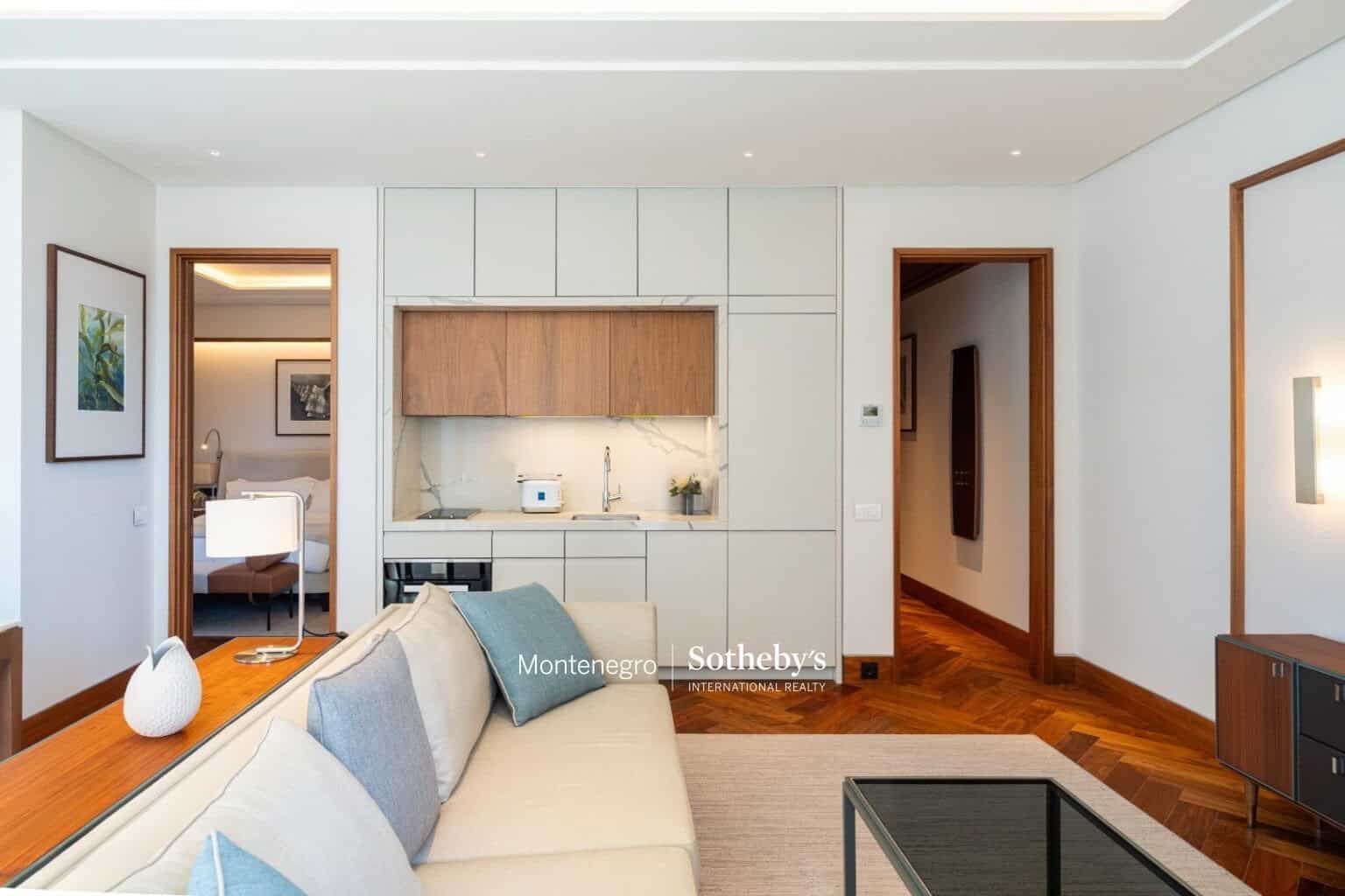 Luxury 1bdr Apartment Elena
