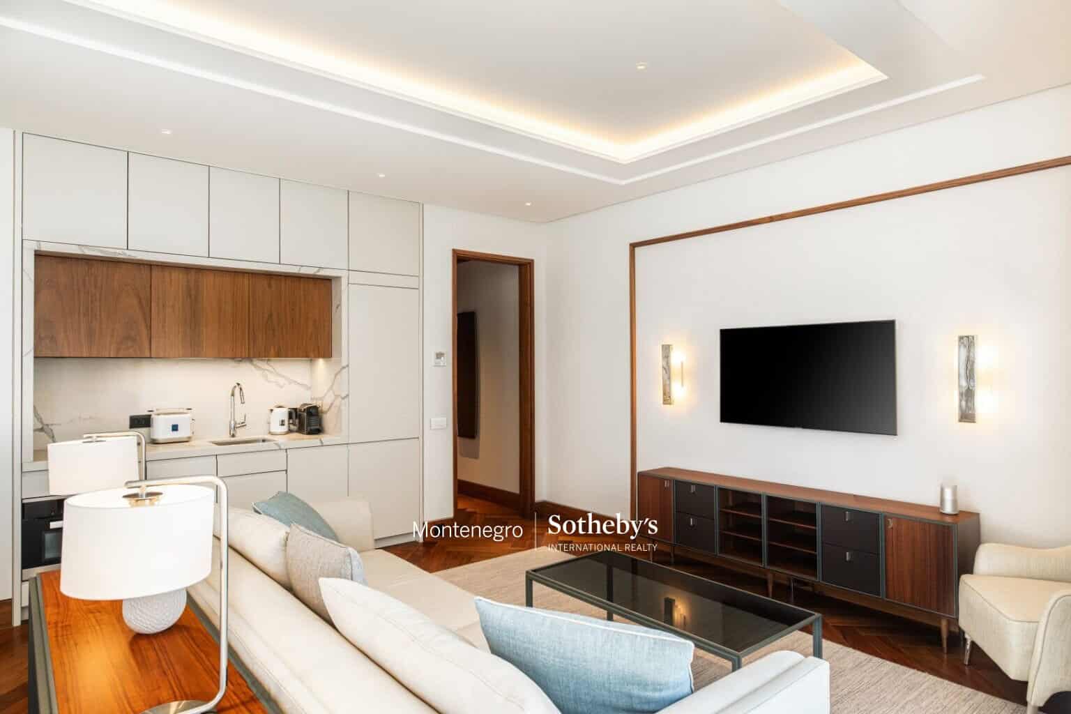 Luxury 1bdr Apartment Elena