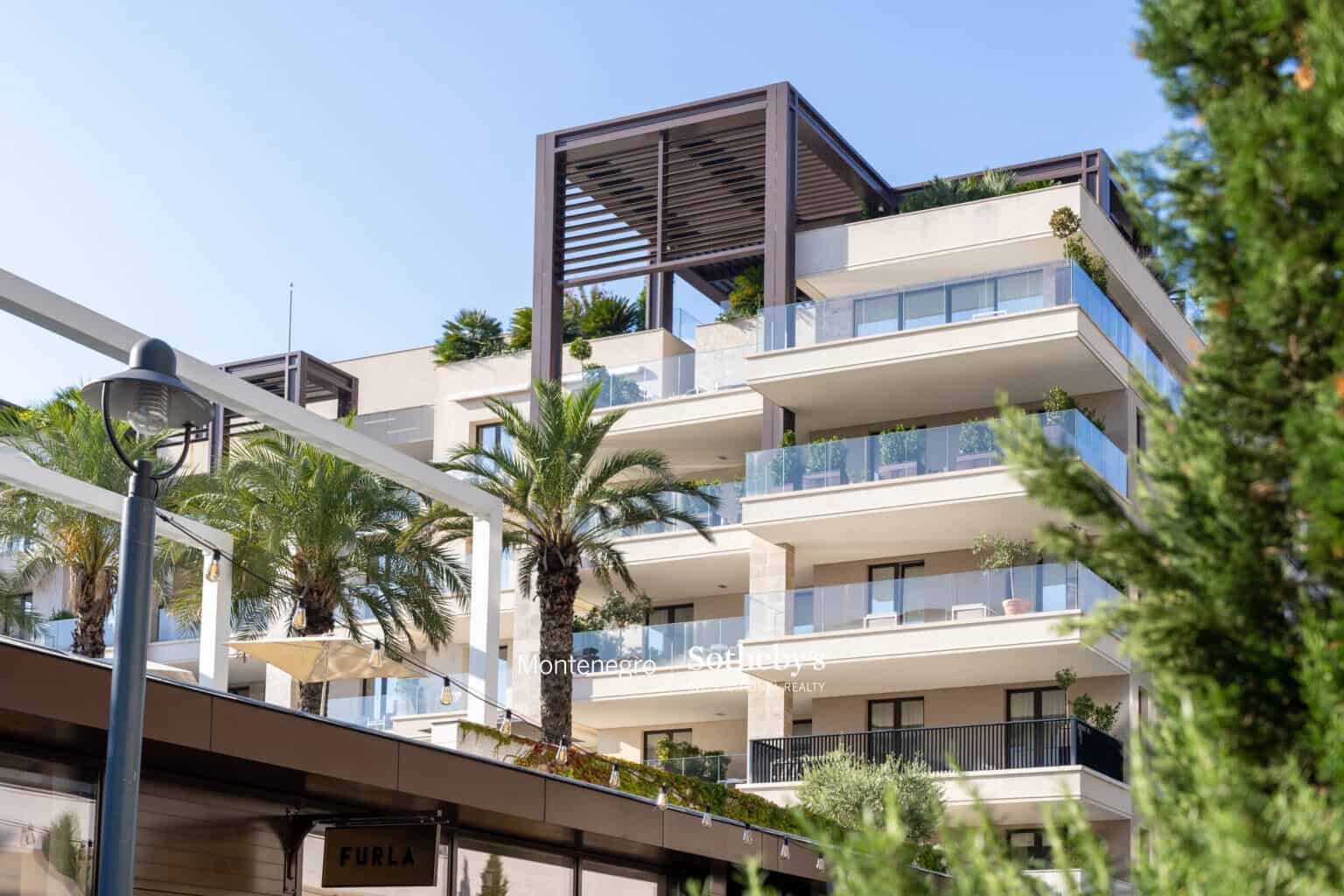 Baia 1bdr Poolside Apartment