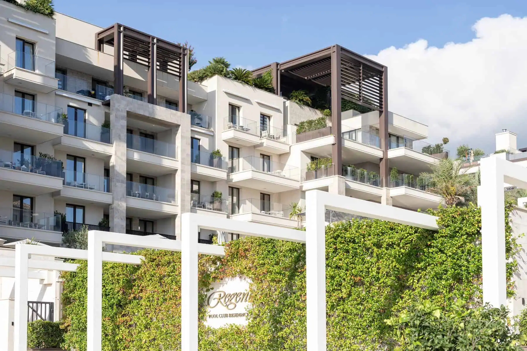 Baia 1bdr Poolside Apartment