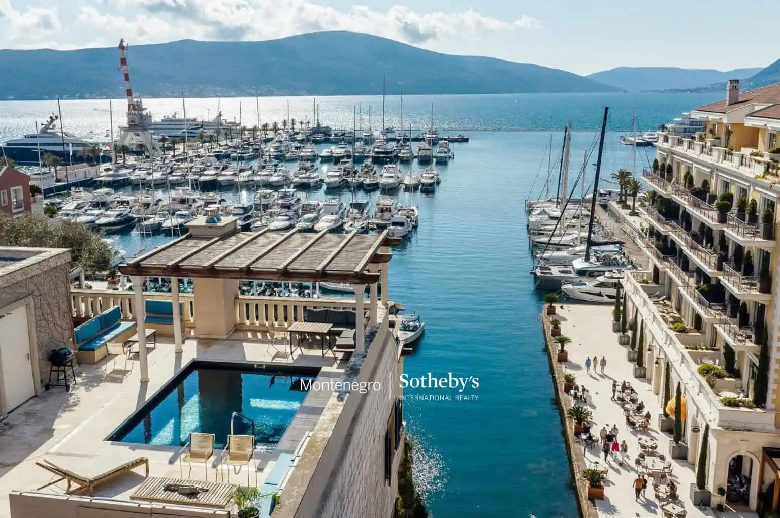 Waterfront Penthouse Tara, Porto Montenegro
