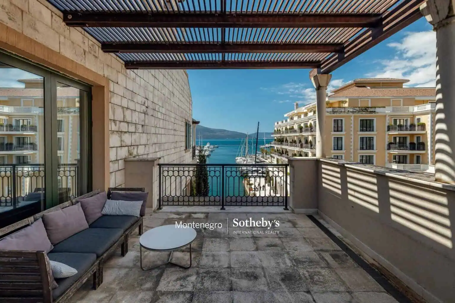 Waterfront Penthouse Tara, Porto Montenegro