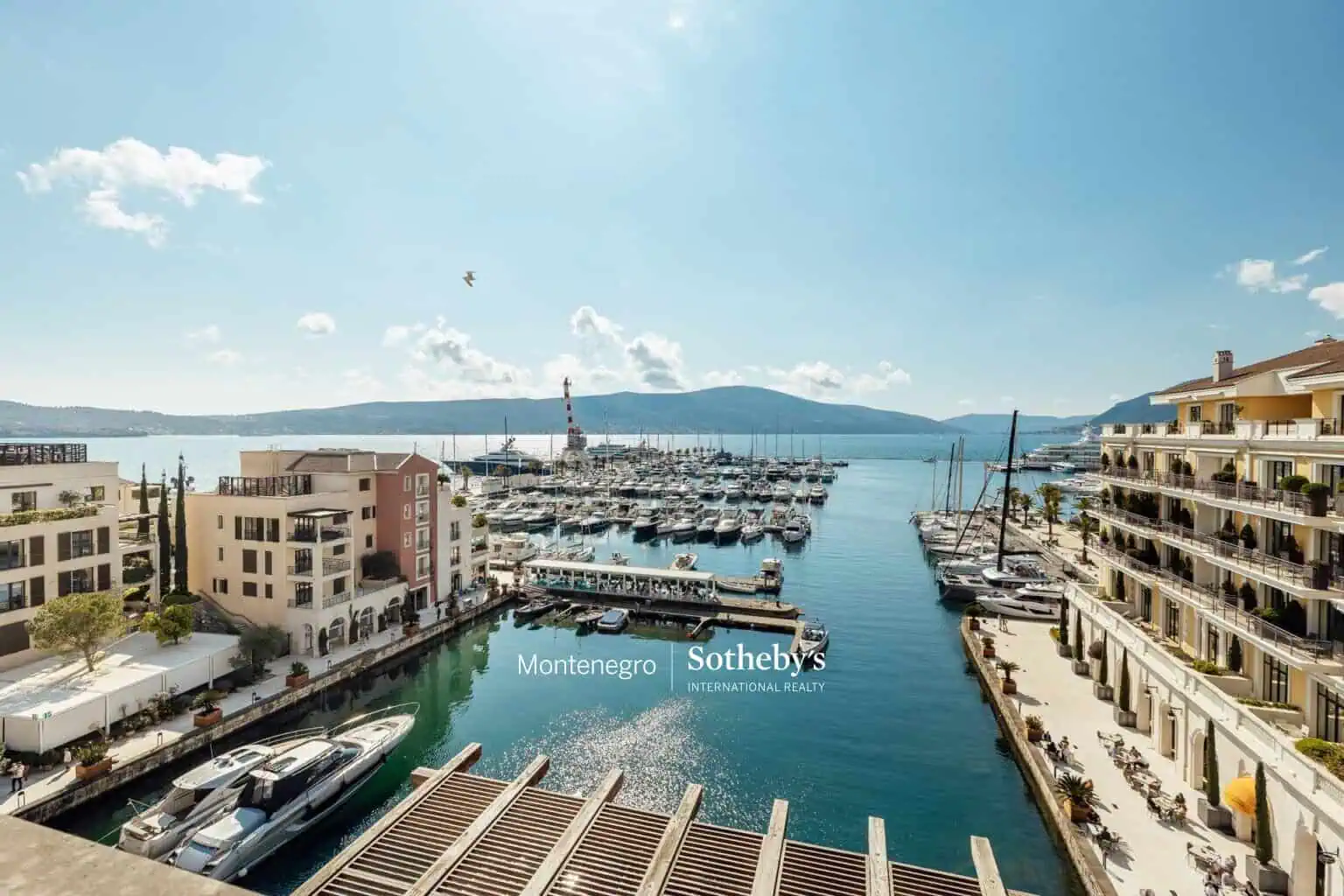Waterfront Penthouse Tara, Porto Montenegro
