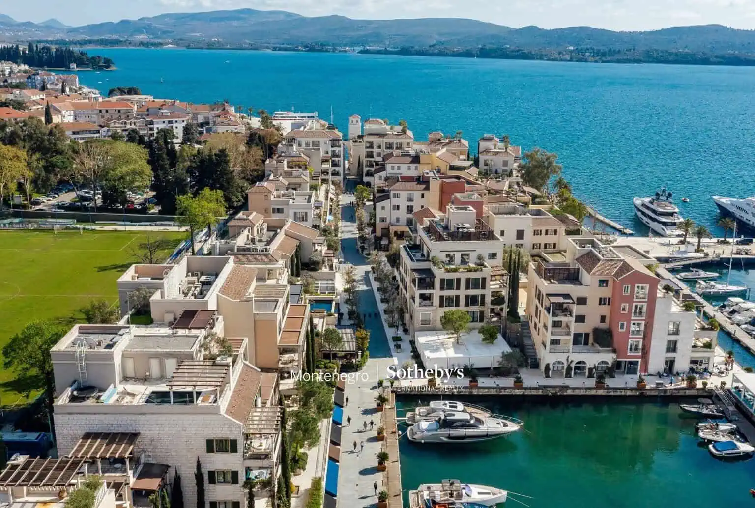 Waterfront Penthouse Tara, Porto Montenegro