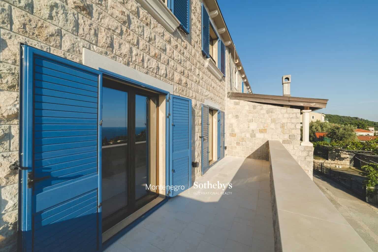 Renovated stone villa Reževići