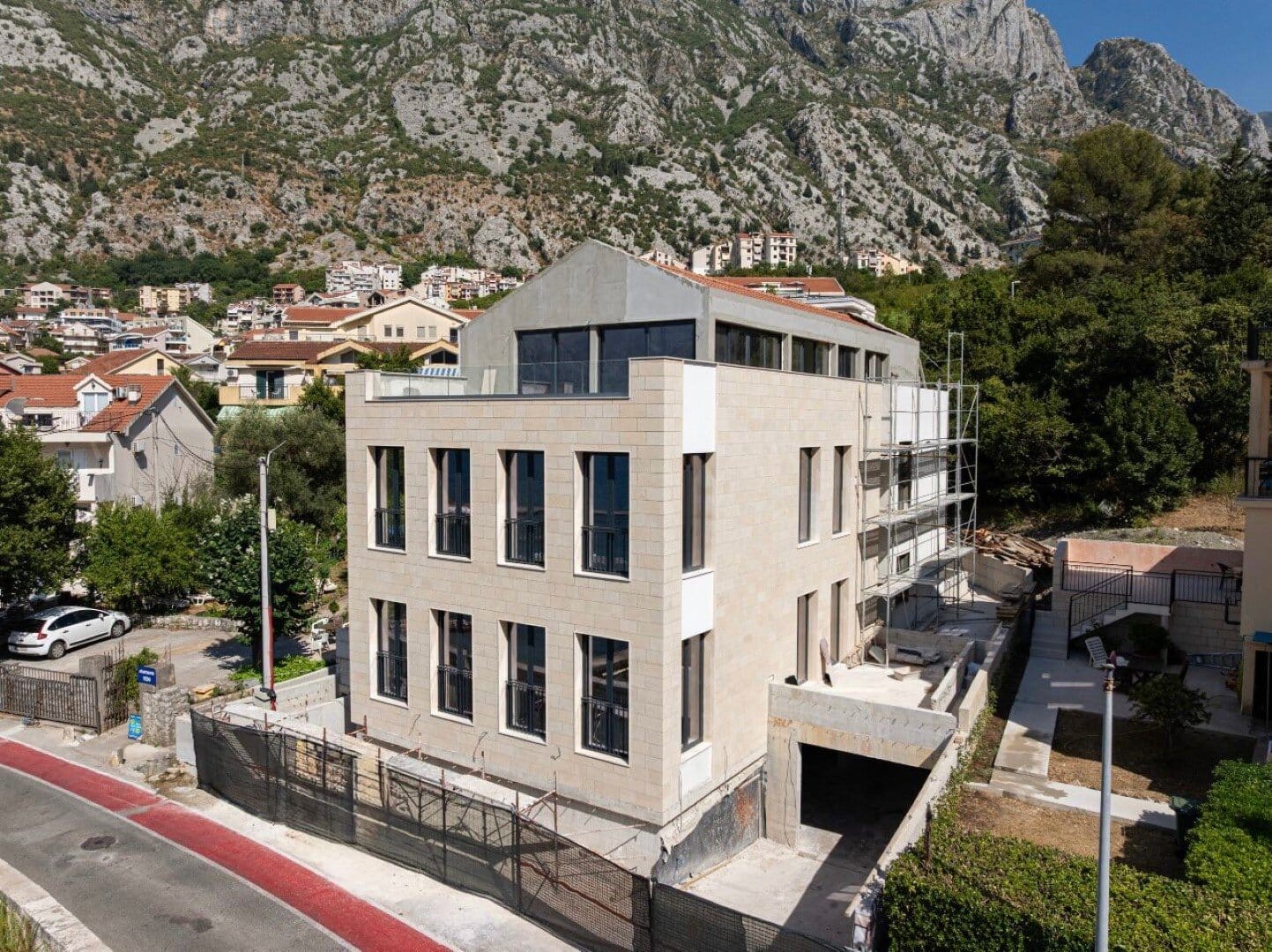 Modern apartments on the first line to the sea, Dobrota