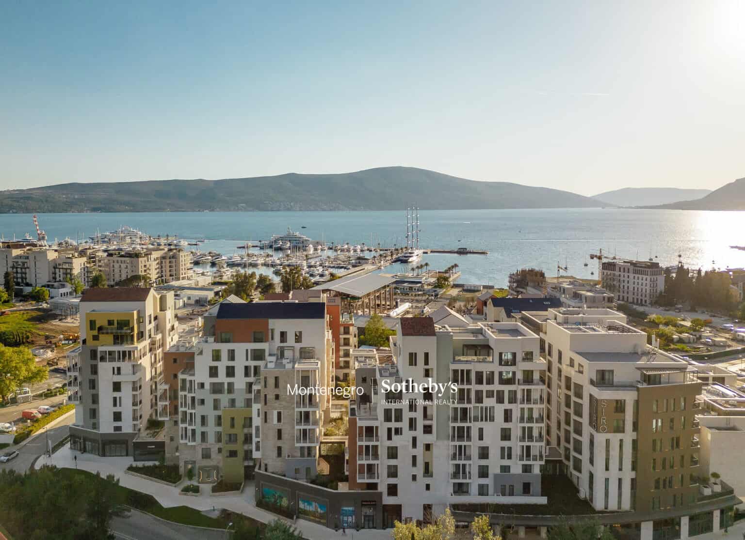 Thea Duplex Penthouse, Boka Place