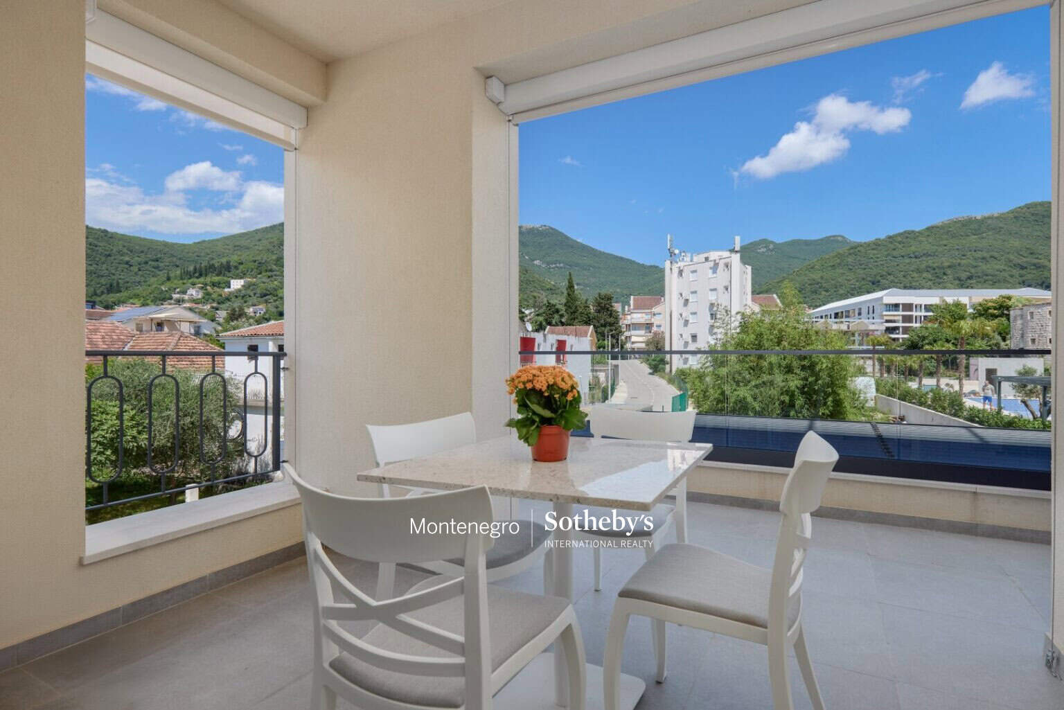 Modern 3bdr Apartment Tivat