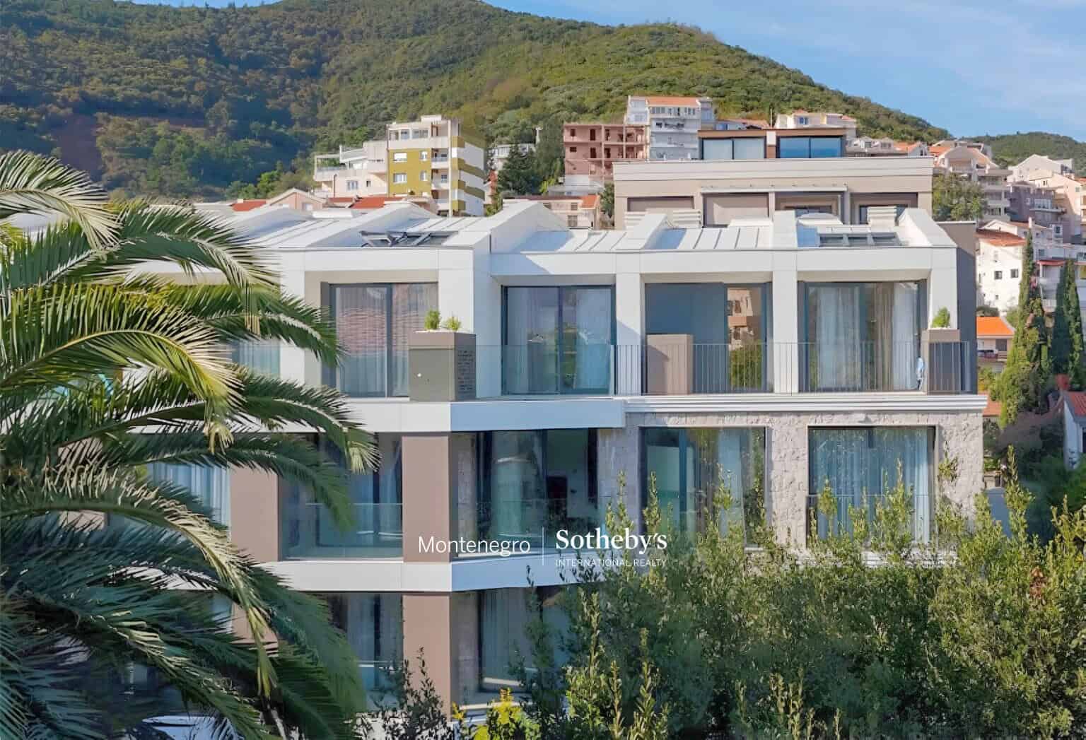 Designer 2-bdr penthouses, Budva, center