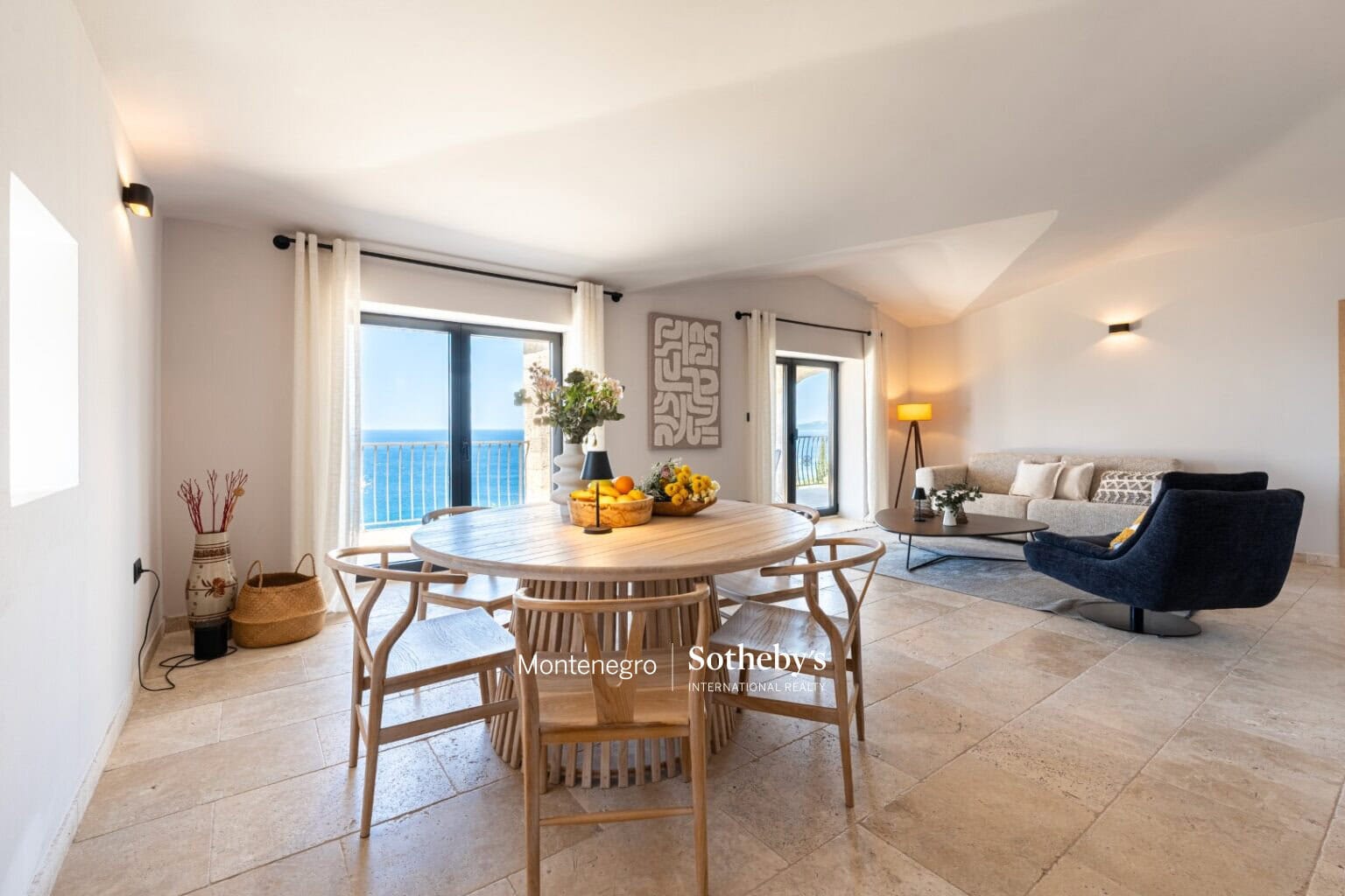 Designer Stone Villa Drobni Pijesak