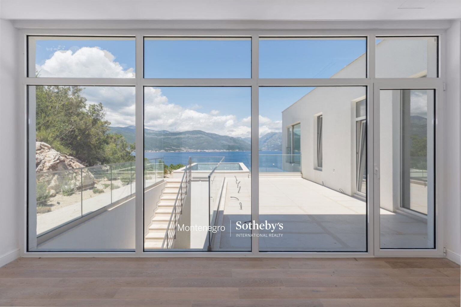 Contemporary 5bdr Villa Krasici