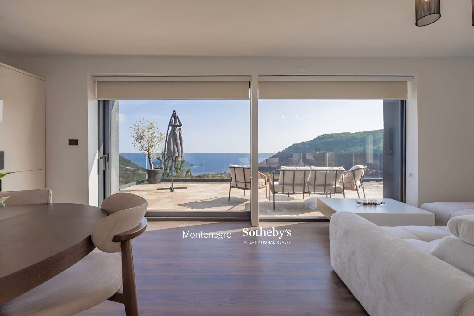 Contemporary 8-bdr villa Markovici